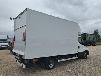 Kapalı kasa kamyonet IVECO DAILY KONTENER Z WINDĄ: fotoğraf 4