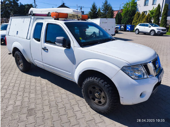 Binek araba NISSAN Navara