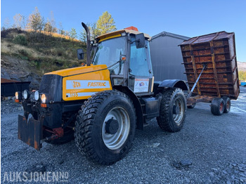 Traktör JCB