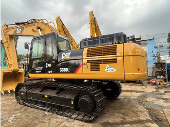 Paletli ekskavatör CATERPILLAR 336D2