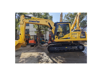 Paletli ekskavatör KOMATSU PC200-8