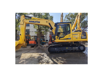Paletli ekskavatör KOMATSU PC200-8