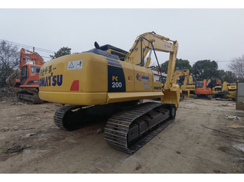 Paletli ekskavatör KOMATSU PC200-8