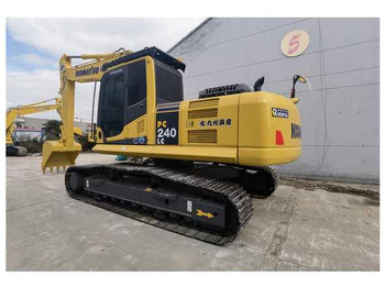 Paletli ekskavatör KOMATSU PC240-8