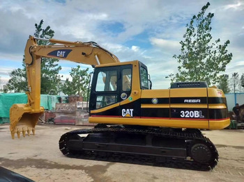 Paletli ekskavatör CATERPILLAR 320BL