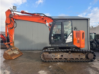 Paletli ekskavatör HITACHI ZX135