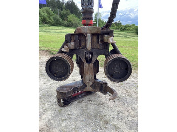 Ağaç kesme makinası KOMATSU
