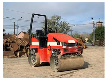 Yol silindiri JCB