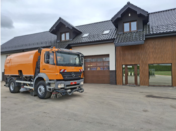 Yol süpürme aracı BUCHER