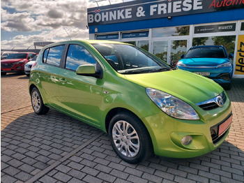 Binek araba HYUNDAI
