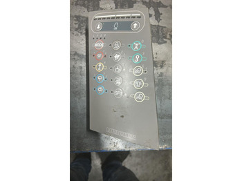 Gösterge panosu LIEBHERR