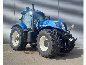 Traktör NEW HOLLAND T7.220