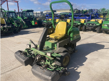 Çim biçme makinesi JOHN DEERE