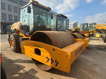 Kompaktör XCMG XS203J