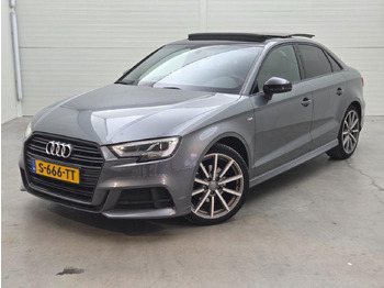 Sedan araba AUDI
