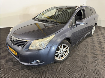 Binek araba TOYOTA
