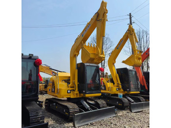 Paletli ekskavatör KOMATSU PC70-8