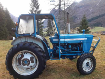 Traktör FORD