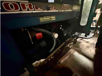 Traktör Ford 3000 traktor m/ skuffe: fotoğraf 5