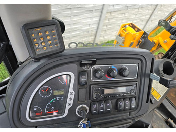 Iş makinesi JCB: fotoğraf 4