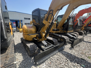 Mini ekskavatör CATERPILLAR