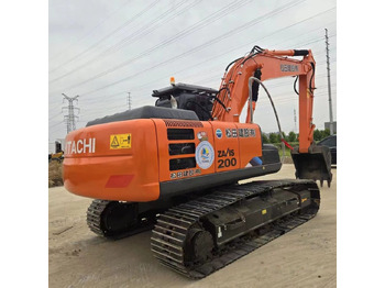 Paletli ekskavatör HITACHI ZX200