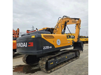 Paletli ekskavatör Hyundai R220LC-9s: fotoğraf 3
