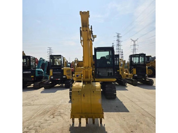 Paletli ekskavatör KOMATSU PC70-8