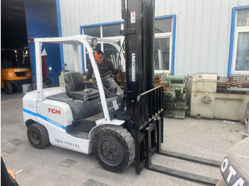 Dizel forklift TCM FD30: fotoğraf 4