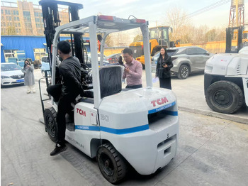 Dizel forklift TCM FD30: fotoğraf 2