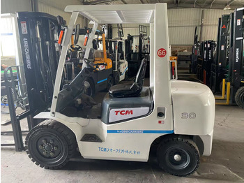 Dizel forklift TCM