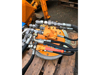 Çalı parçalama makinesi Mulag Gebläse MKM 700 Mähausleger Böschungsmäher Böschungsmulcher FME 600 700 500 MFK 500 600 unimog Mercedes-Benz: fotoğraf 4