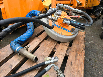 Çalı parçalama makinesi Mulag Gebläse MKM 700 Mähausleger Böschungsmäher Böschungsmulcher FME 600 700 500 MFK 500 600 unimog Mercedes-Benz: fotoğraf 5