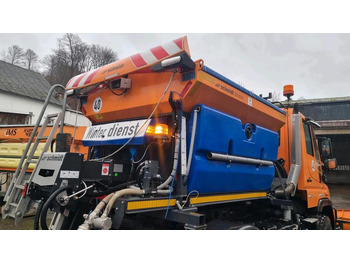 Kum serme makinesi UNIMOG