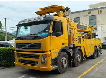 Çekici kamyonu VOLVO FM12