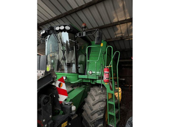 Biçerdöver JOHN DEERE T560