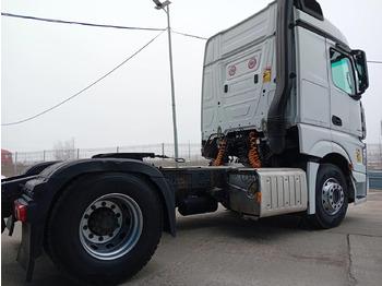 Mercedes-Benz Actros 1845 LS, FULL ADR+PTO, STANDKLIMA, TOP !!! finansal kiralama Mercedes-Benz Actros 1845 LS, FULL ADR+PTO, STANDKLIMA, TOP !!!: fotoğraf 4