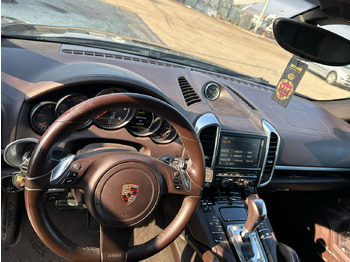 SUV PORSCHE CAYENNE: fotoğraf 3