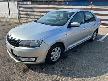 Sedan araba ŠKODA
