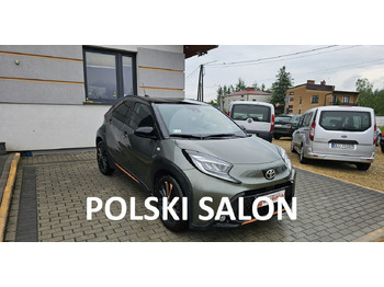 Hatchback TOYOTA