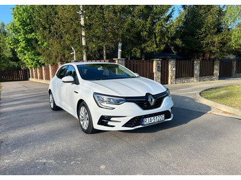 Binek araba RENAULT