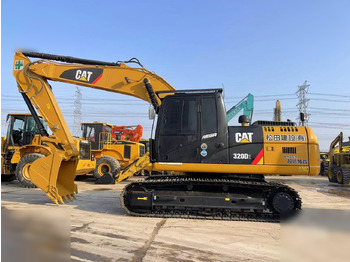 Paletli ekskavatör CATERPILLAR 320D2