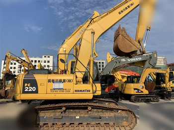 Paletli ekskavatör KOMATSU PC220-8