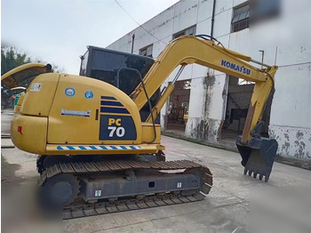 Paletli ekskavatör KOMATSU PC70-8
