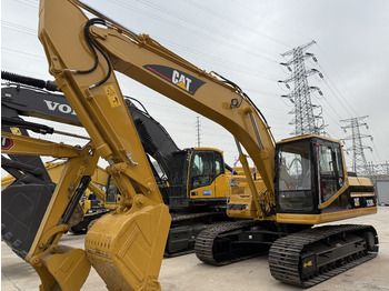 Paletli ekskavatör CATERPILLAR 320B