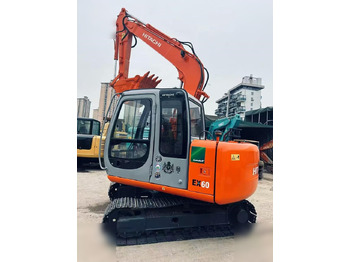 Paletli ekskavatör KOMATSU PC60