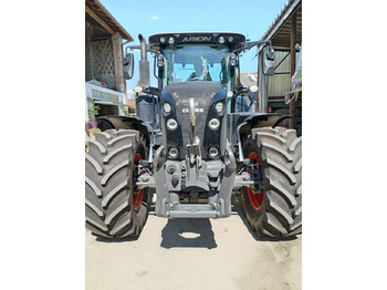 Traktör CLAAS Arion 660