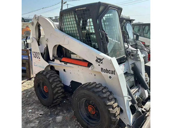 Tekerlekli yükleyici BOBCAT S300