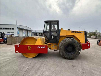 Yol silindiri Used Dynapac CA301 Vibratory Roller with Less Working Time and Superior Performance Used Dynapac 251d/301D Roller for Sale: fotoğraf 2