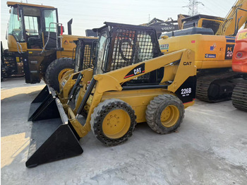 Mini yükleyici CATERPILLAR 226B